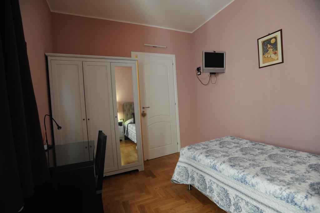 B&B Aurora Domus D'A-Mare Pesaro Zimmer foto