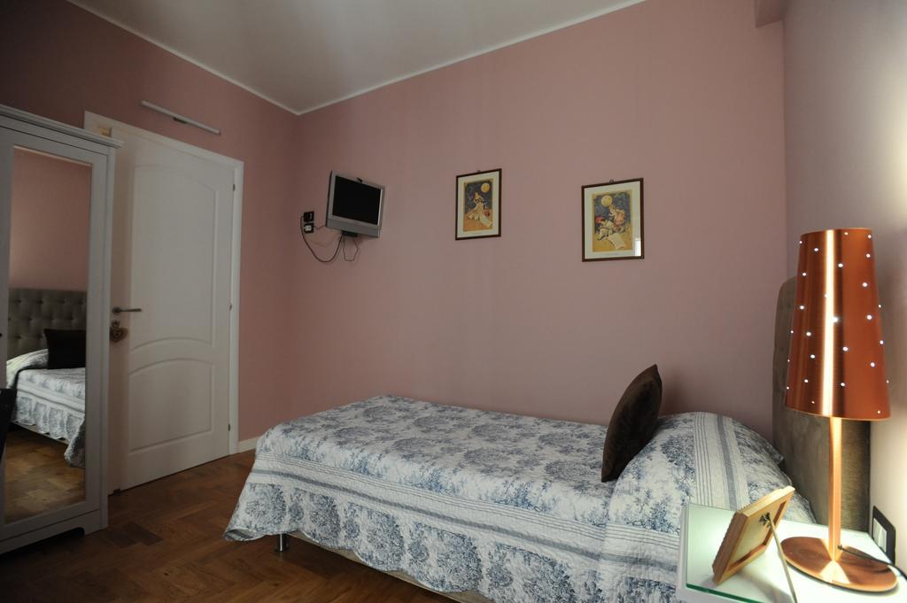 B&B Aurora Domus D'A-Mare Pesaro Zimmer foto