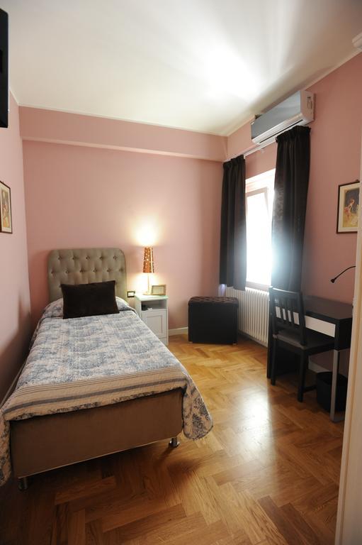 B&B Aurora Domus D'A-Mare Pesaro Zimmer foto