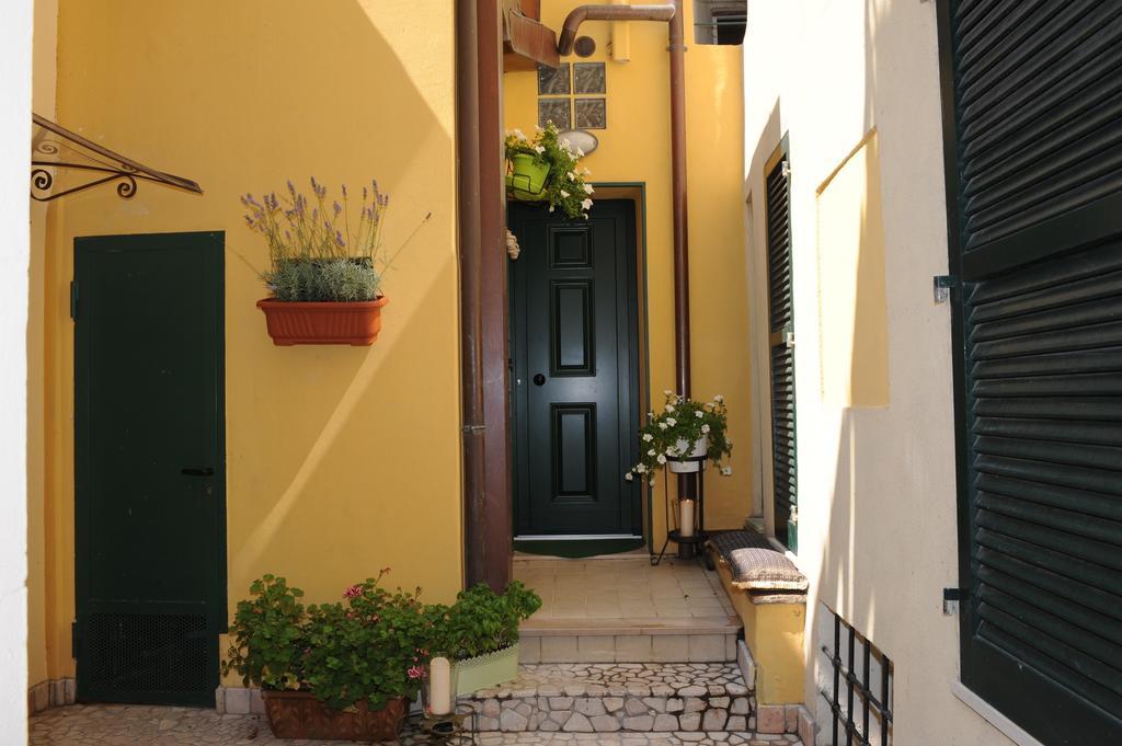 B&B Aurora Domus D'A-Mare Pesaro Exterior foto