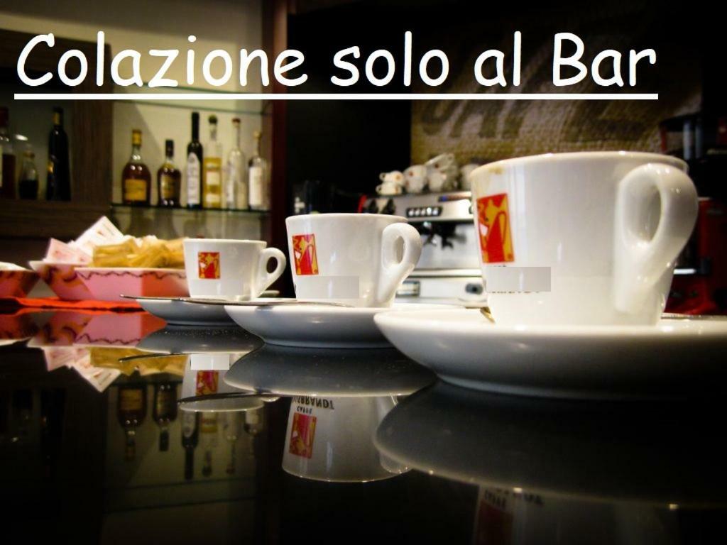 B&B Aurora Domus D'A-Mare Pesaro Exterior foto